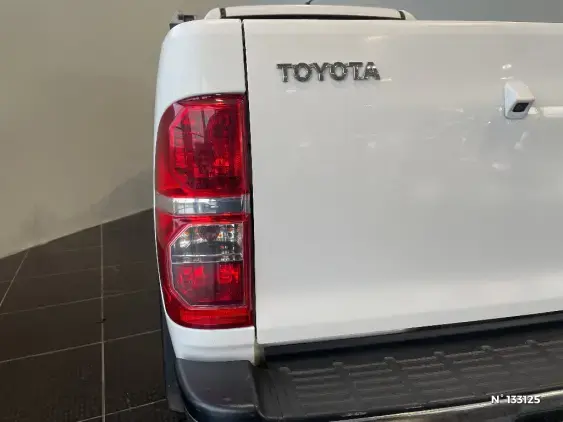 TOYOTA HILUX VII - voiture d'occasion - Photo 29