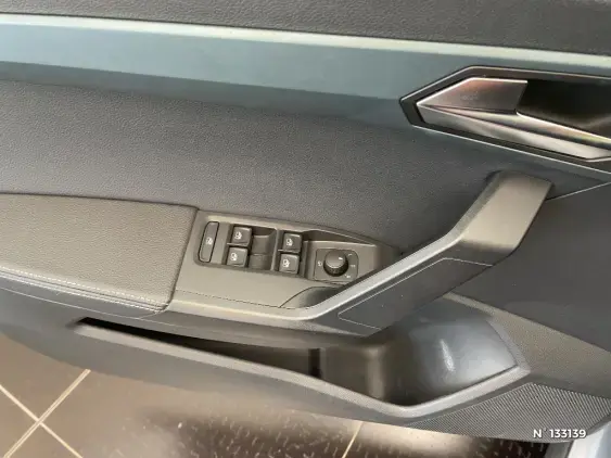 SEAT ARONA - voiture d'occasion - Photo 31