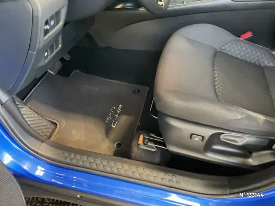 TOYOTA C-HR - voiture d'occasion - Photo 28