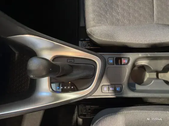 TOYOTA YARIS IV - voiture d'occasion - Photo 37