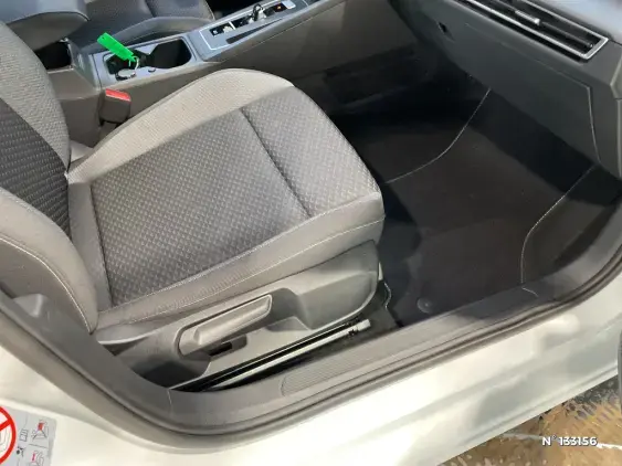 VOLKSWAGEN GOLF VIII - voiture d'occasion - Photo 26