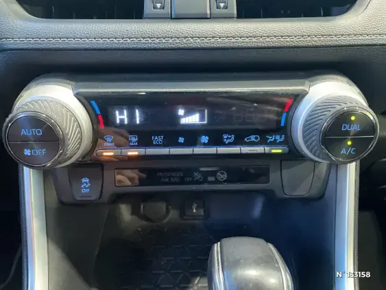 TOYOTA RAV4 V - voiture d'occasion - Photo 33