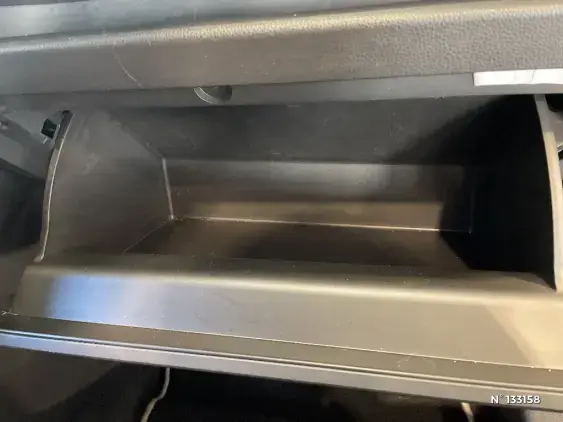 TOYOTA RAV4 V - voiture d'occasion - Photo 27