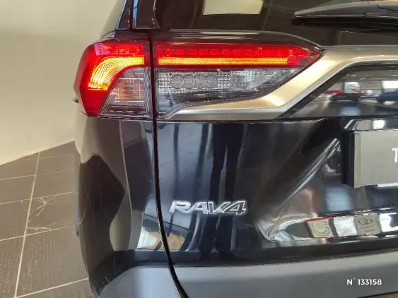 TOYOTA RAV4 V - voiture d'occasion - Photo 29