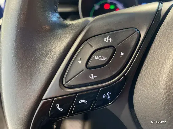 TOYOTA C-HR - voiture d'occasion - Photo 32