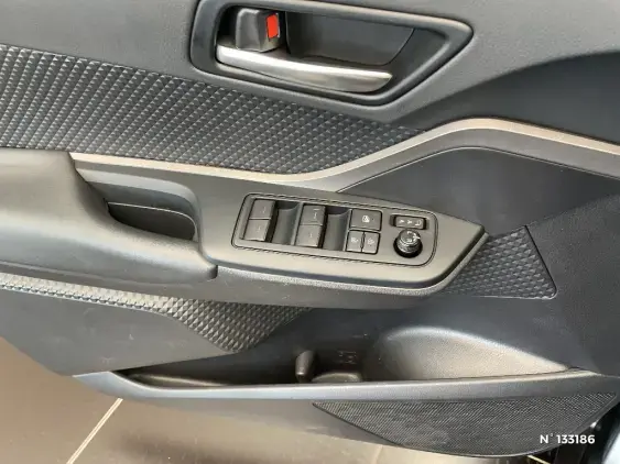 TOYOTA C-HR - voiture d'occasion - Photo 31