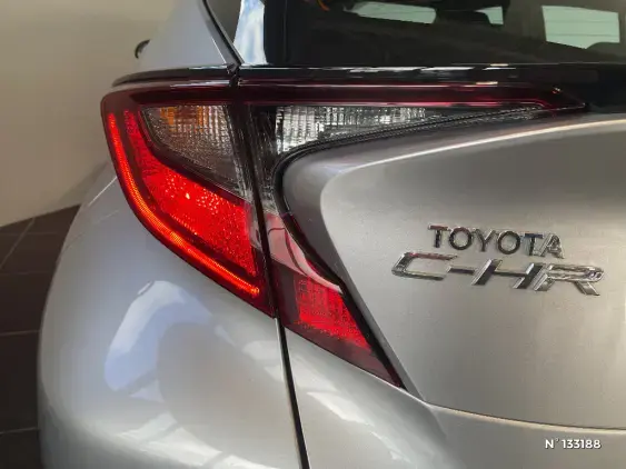TOYOTA C-HR - voiture d'occasion - Photo 27