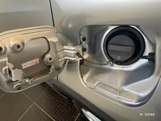 TOYOTA C-HR - voiture d'occasion - Photo 30