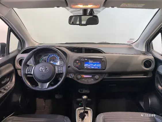 TOYOTA YARIS III - voiture d'occasion - Photo 9