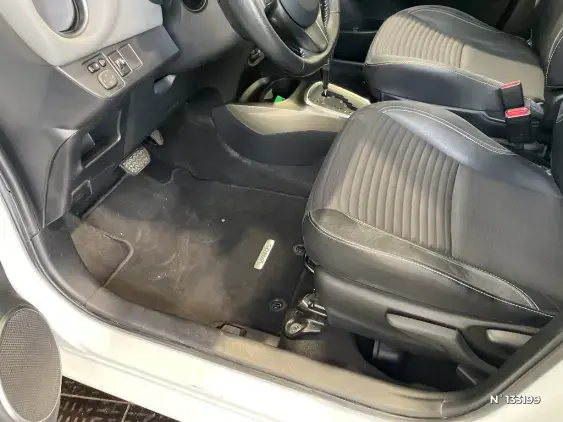 TOYOTA YARIS III - voiture d'occasion - Photo 28