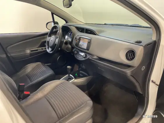 TOYOTA YARIS III - voiture d'occasion - Photo 10
