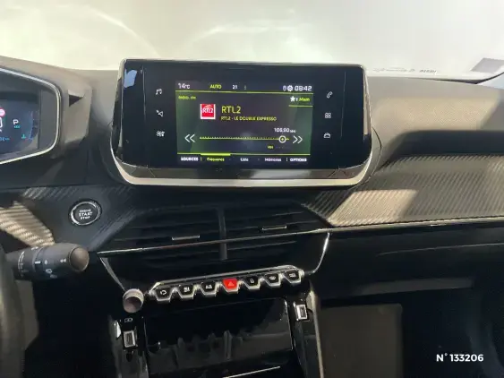 PEUGEOT 2008 II - voiture d'occasion - Photo 13