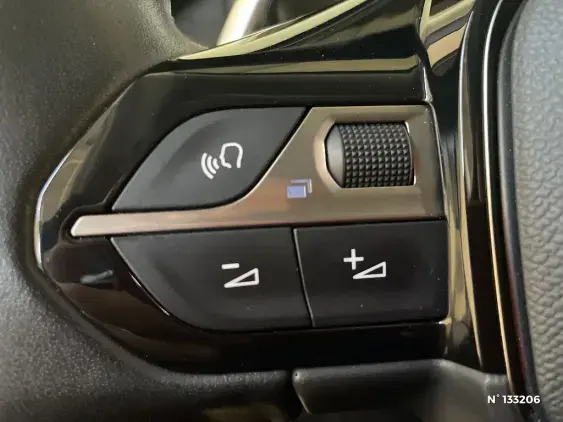 PEUGEOT 2008 II - voiture d'occasion - Photo 31