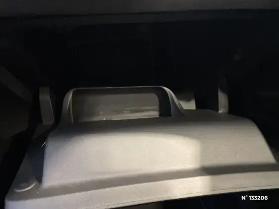 PEUGEOT 2008 II - voiture d'occasion - Photo 41