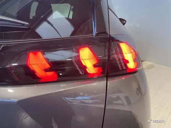 PEUGEOT 2008 II - voiture d'occasion - Photo 27