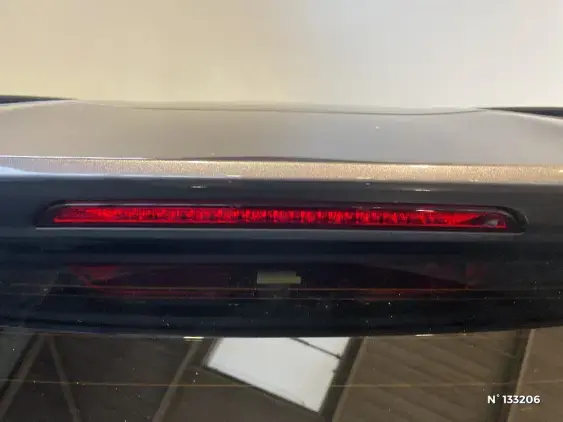 PEUGEOT 2008 II - voiture d'occasion - Photo 28