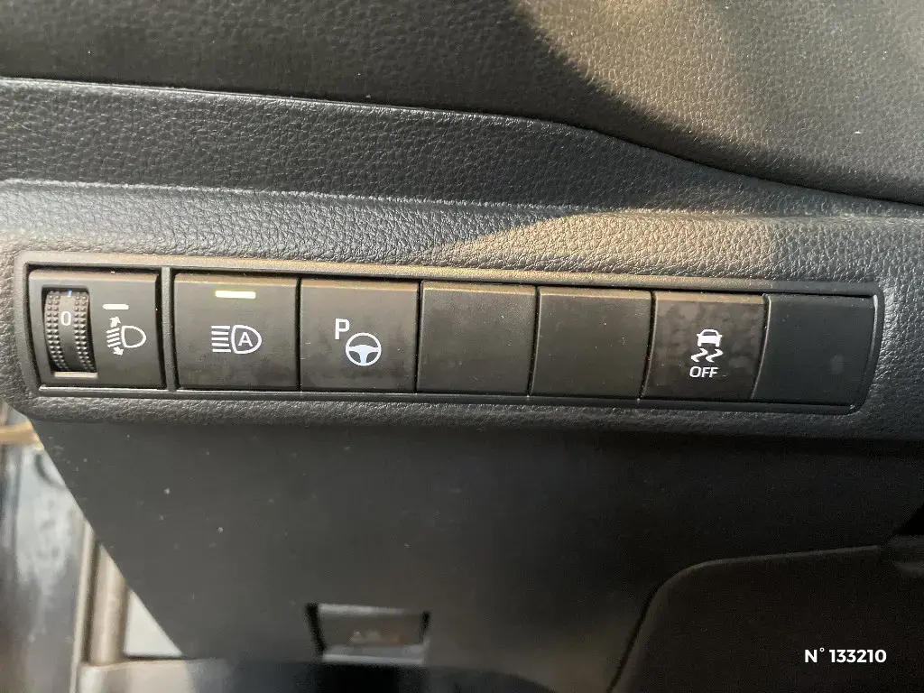TOYOTA COROLLA XII - Miniature 11