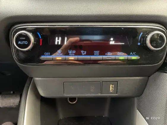 TOYOTA YARIS IV - voiture d'occasion - Photo 31