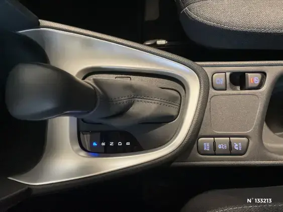 TOYOTA YARIS CROSS I - voiture d'occasion - Photo 41