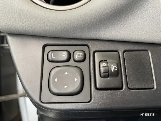 TOYOTA YARIS III - voiture d'occasion - Photo 15