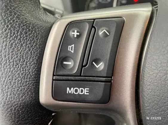 TOYOTA YARIS III - voiture d'occasion - Photo 32