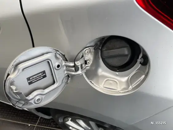 TOYOTA YARIS III - voiture d'occasion - Photo 30