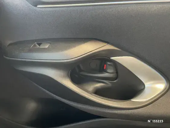 TOYOTA YARIS IV - voiture d'occasion - Photo 35