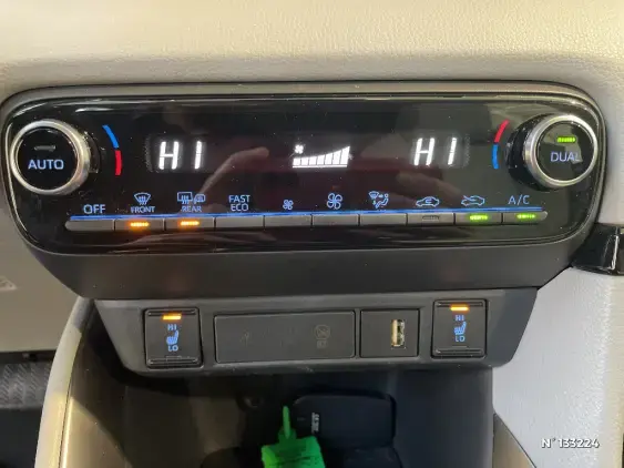 TOYOTA YARIS IV - voiture d'occasion - Photo 31