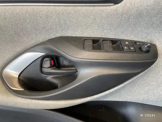 TOYOTA YARIS IV - voiture d'occasion - Photo 36