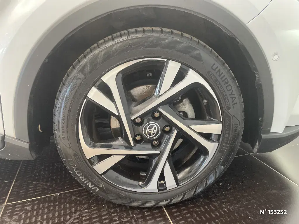 TOYOTA C-HR - Miniature 5