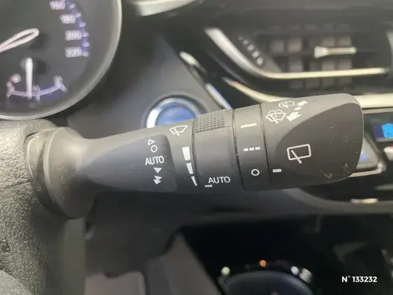 TOYOTA C-HR - voiture d'occasion - Photo 39