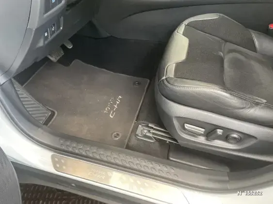 TOYOTA C-HR - voiture d'occasion - Photo 28