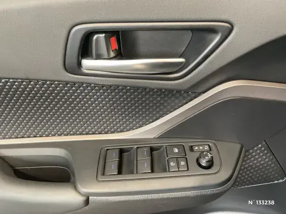 TOYOTA C-HR - voiture d'occasion - Photo 36