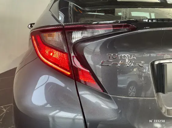TOYOTA C-HR - voiture d'occasion - Photo 29