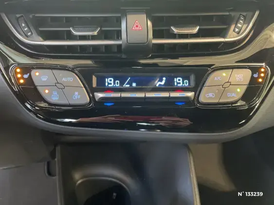 TOYOTA C-HR - voiture d'occasion - Photo 31