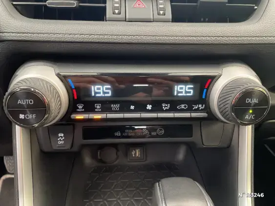 TOYOTA RAV4 V - voiture d'occasion - Photo 41