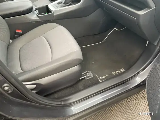 TOYOTA RAV4 V - voiture d'occasion - Photo 26