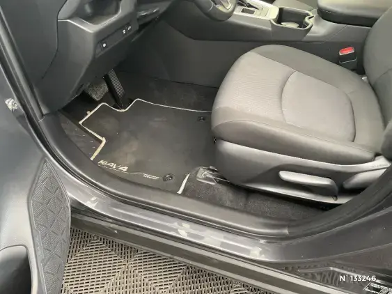 TOYOTA RAV4 V - voiture d'occasion - Photo 28
