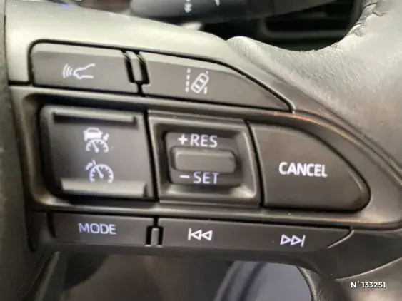 TOYOTA YARIS IV - voiture d'occasion - Photo 33