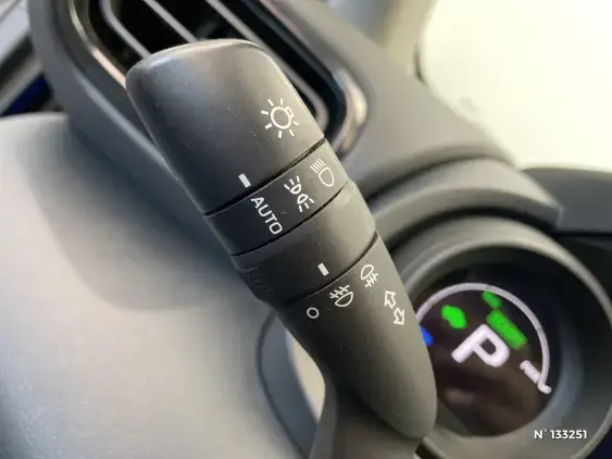 TOYOTA YARIS IV - voiture d'occasion - Photo 34