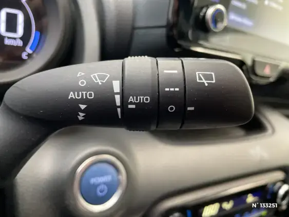 TOYOTA YARIS IV - voiture d'occasion - Photo 35