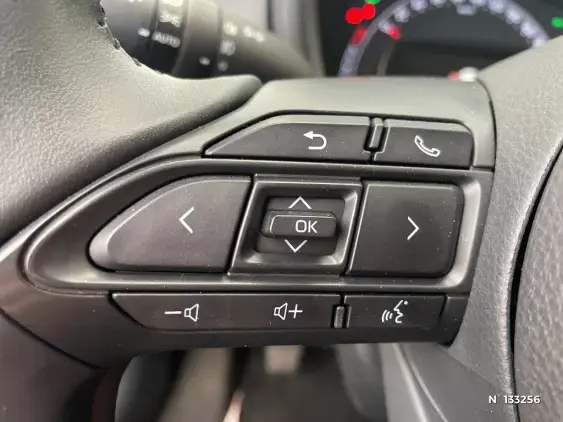 TOYOTA AYGO X - voiture d'occasion - Photo 36