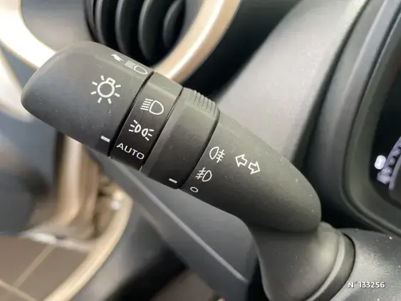 TOYOTA AYGO X - voiture d'occasion - Photo 38