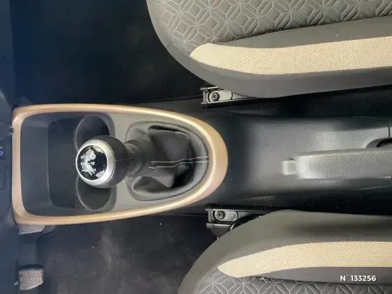 TOYOTA AYGO X - voiture d'occasion - Photo 40