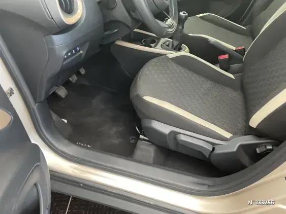 TOYOTA AYGO X - voiture d'occasion - Photo 28