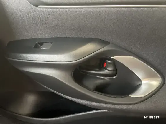 TOYOTA YARIS CROSS I - voiture d'occasion - Photo 34