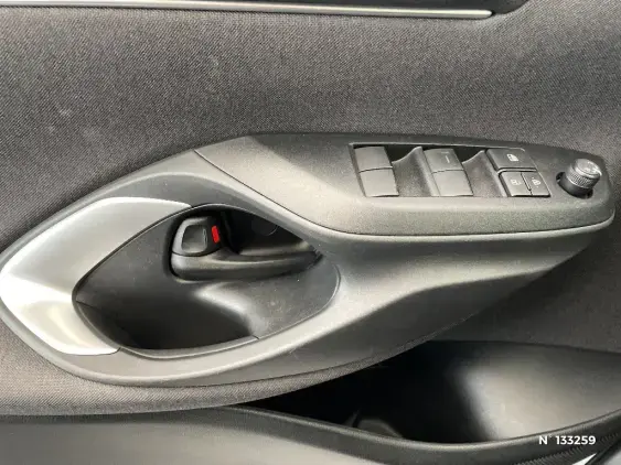 TOYOTA YARIS IV - voiture d'occasion - Photo 36