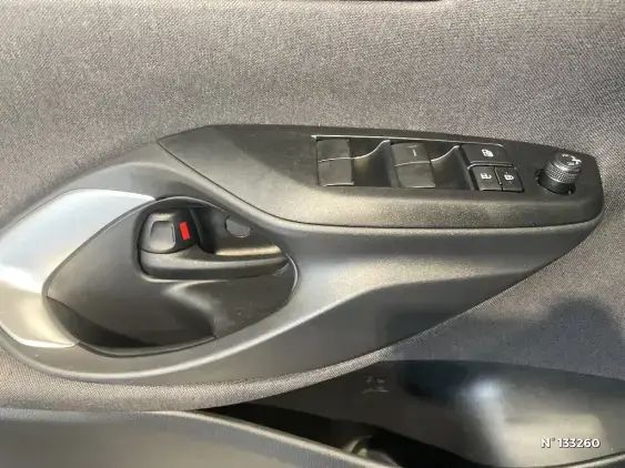 TOYOTA YARIS IV - voiture d'occasion - Photo 35