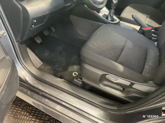 TOYOTA YARIS IV - voiture d'occasion - Photo 28