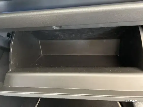 TOYOTA RAV4 V - voiture d'occasion - Photo 27